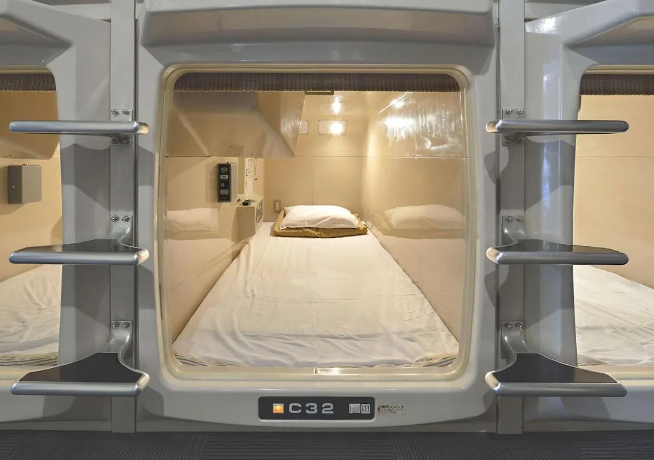 Capsule hotel Capsule And Sauna Rosco Tokyo Japan