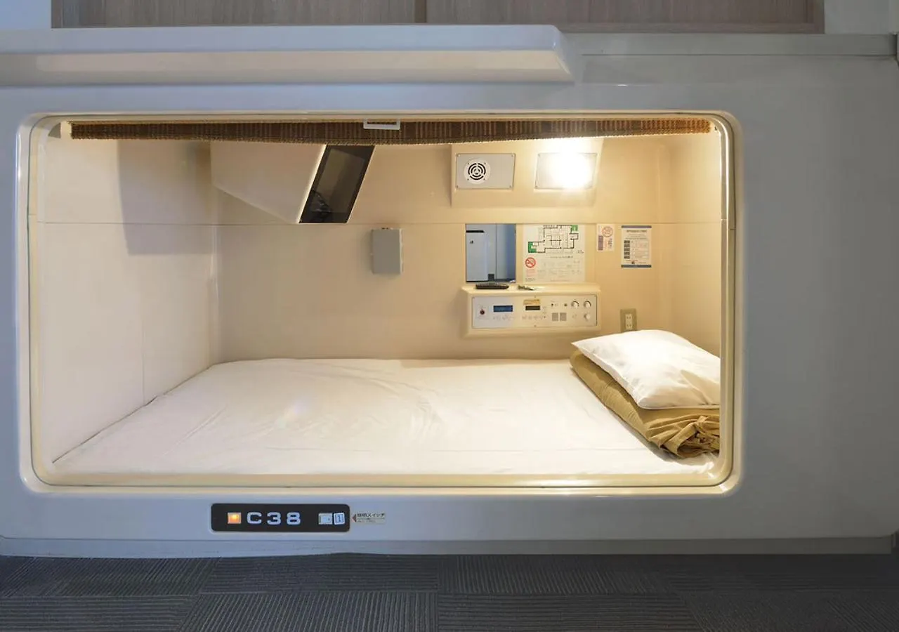 Capsule And Sauna Rosco Tokyo